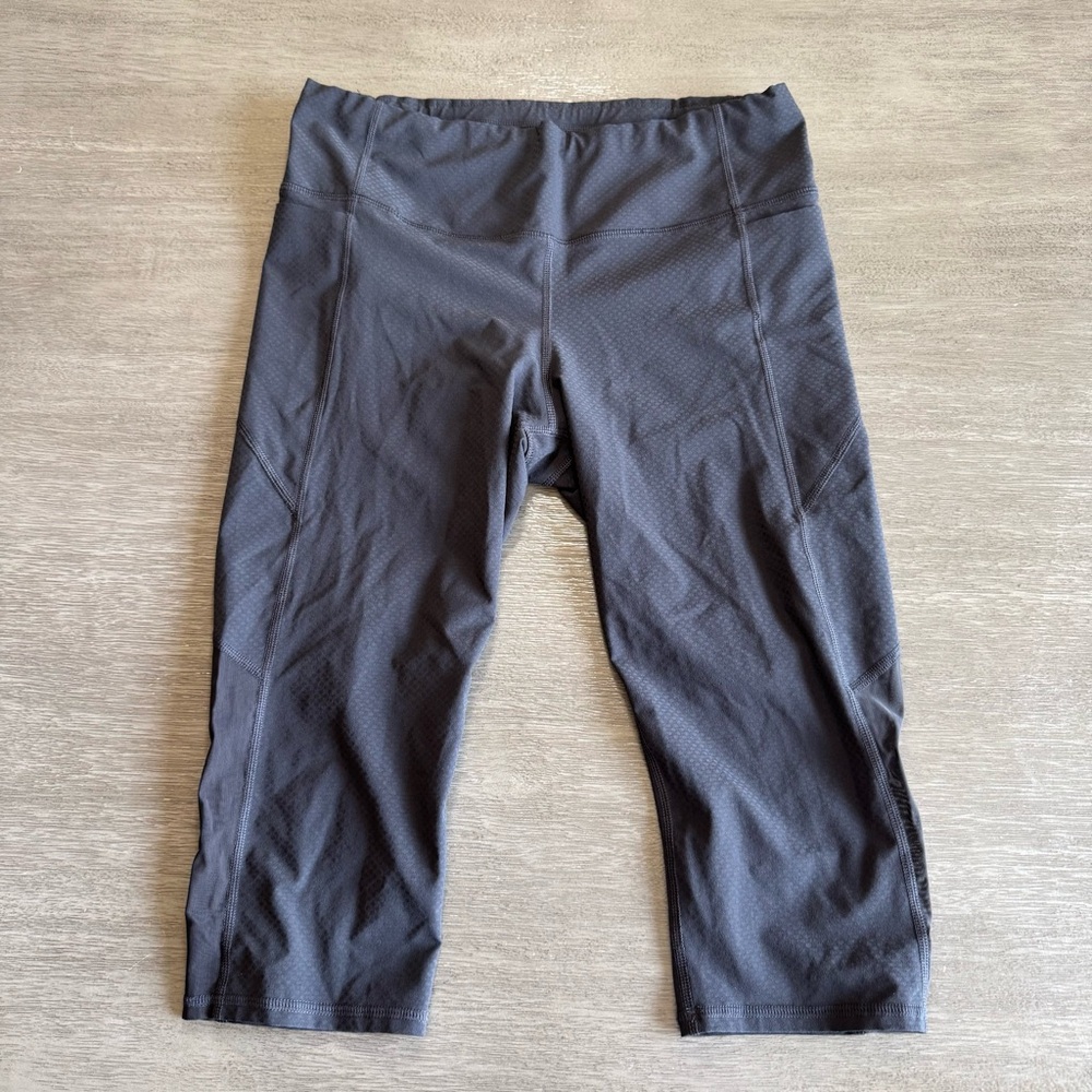 Athleta Solid Black Crops Leggings Cropped Pants M